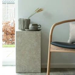 Bouts De Canapé En Métal|Bouts De Canapé En Bois|TRINITE Bout de canapé cube - effet marbre beige, design contemporain