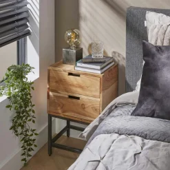 Tables De Chevet Industrielles|Melbourne Chevet en bois d'acacia avec poignées intégrées